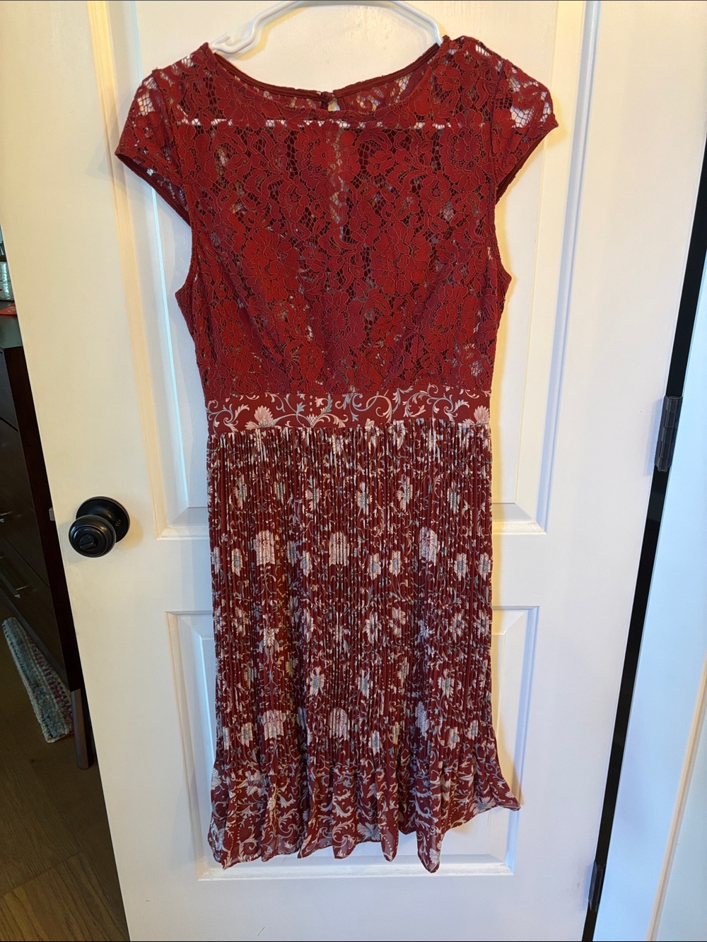 Plenty by Tracy Reese Red Floral Lace Bodice Pleated Midi Dress - Picture 2 of 11